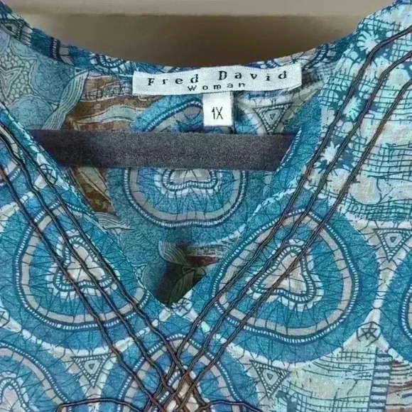 Fred David Women's  Lightweight Transparent Blouse - Size 1x - Picture 5 of 8